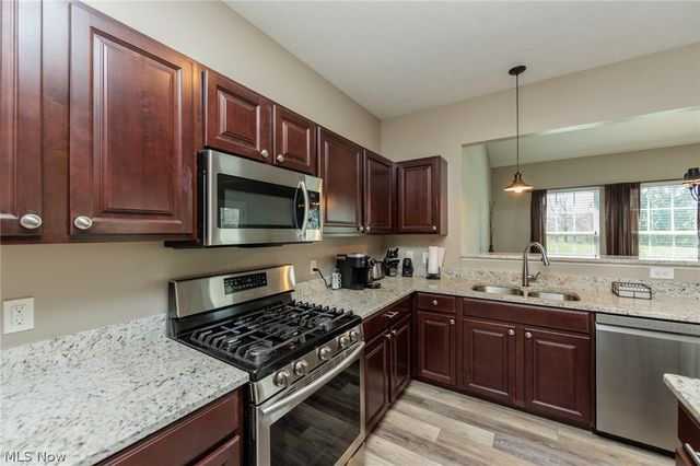 1422 Mclean Avenue, Streetsboro, OH 44241