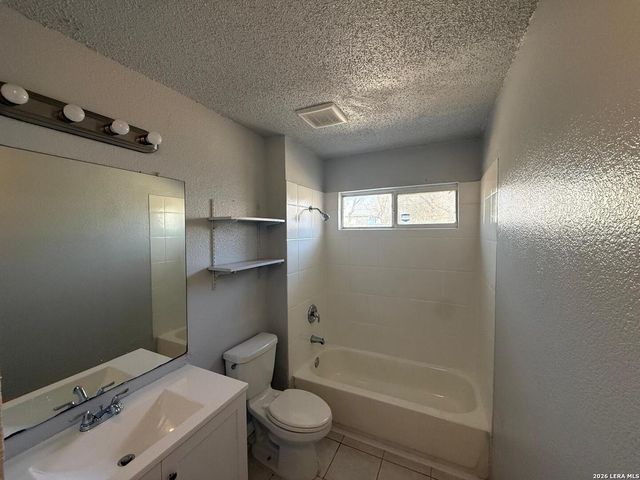 1311 Hortencia Ave. B, San Antonio, TX 78228