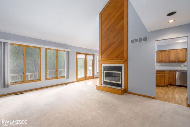 47846 North Avenue, Macomb Twp, MI 48042