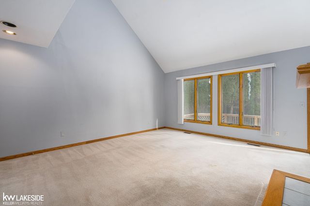 47846 North Avenue, Macomb Twp, MI 48042