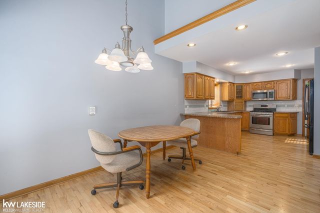 47846 North Avenue, Macomb Twp, MI 48042