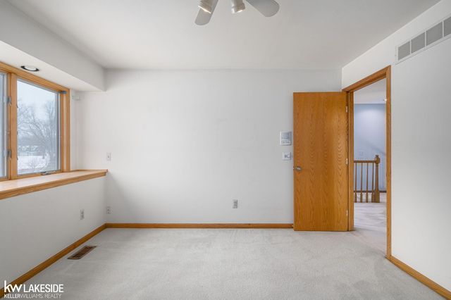 47846 North Avenue, Macomb Twp, MI 48042