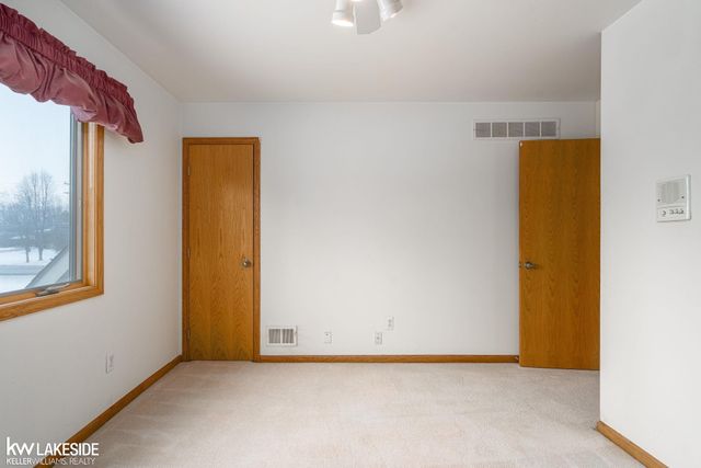 47846 North Avenue, Macomb Twp, MI 48042