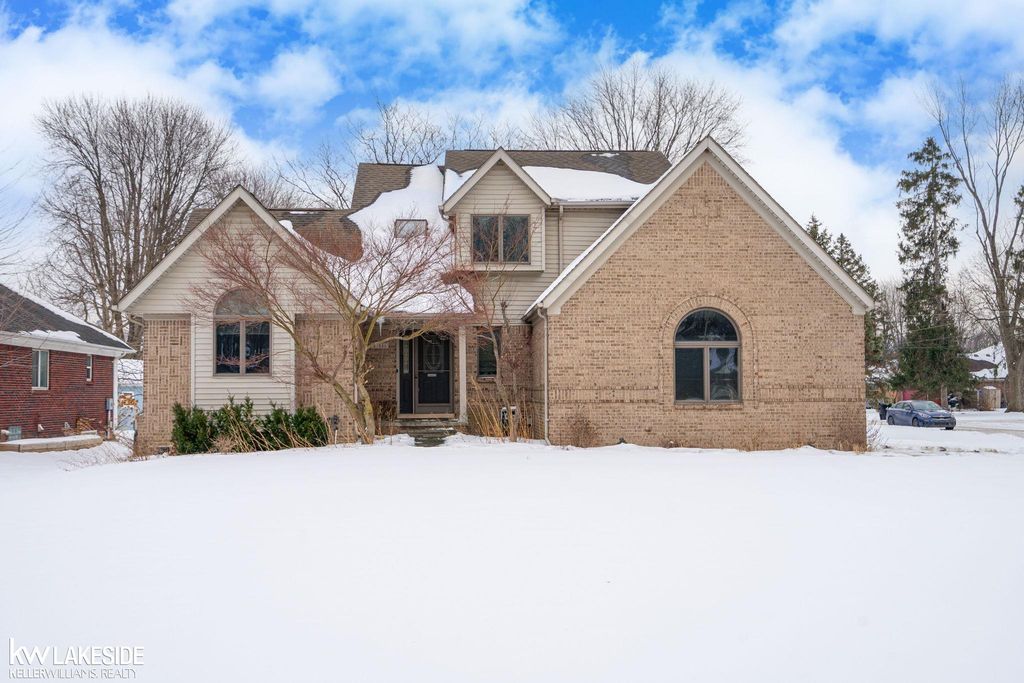 47846 North Avenue, Macomb Twp, MI 48042