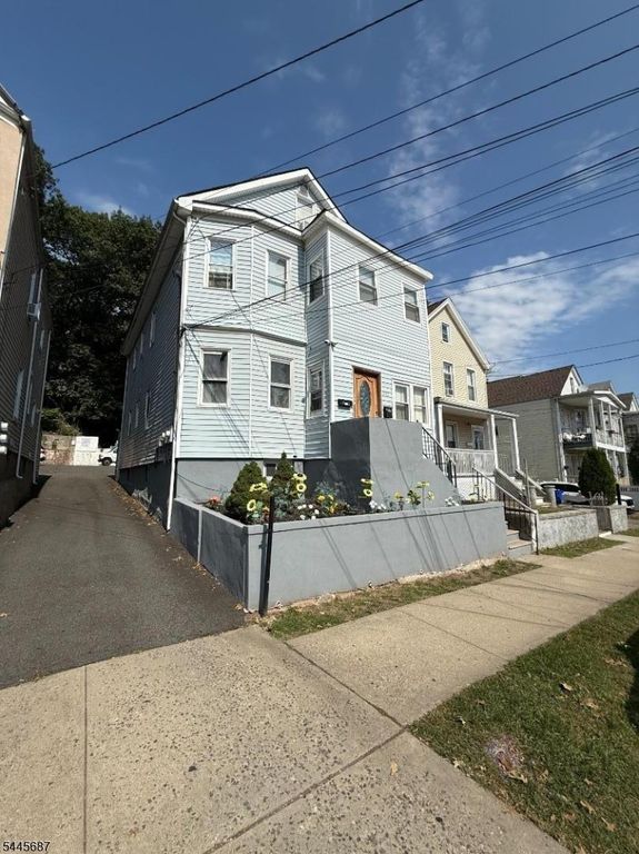302 Sherman St, Passaic City, NJ 07055
