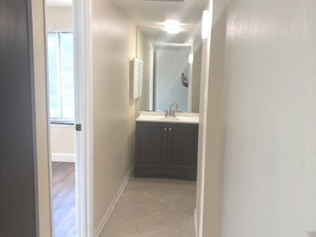 820 Elder Road C115, Homewood, IL 60430