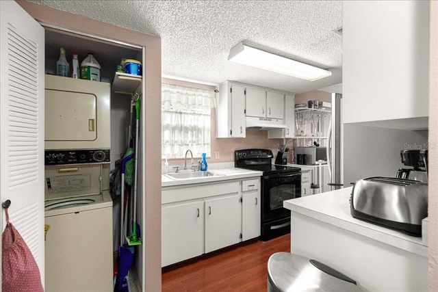 7885 MIDWAY DRIVE TERRACE E101, Ocala, FL 34472