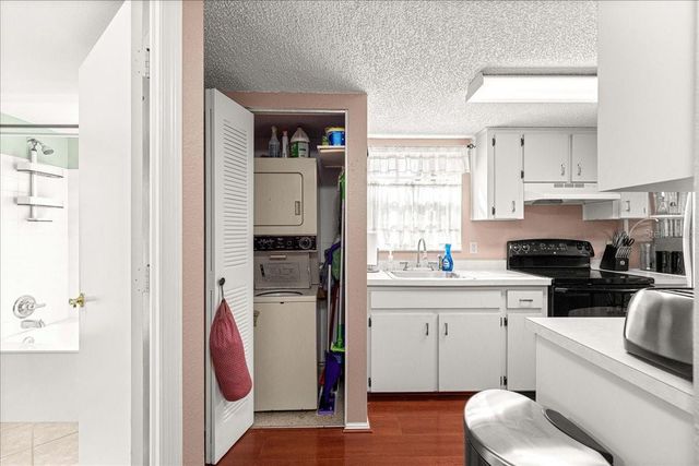 7885 MIDWAY DRIVE TERRACE E101, Ocala, FL 34472