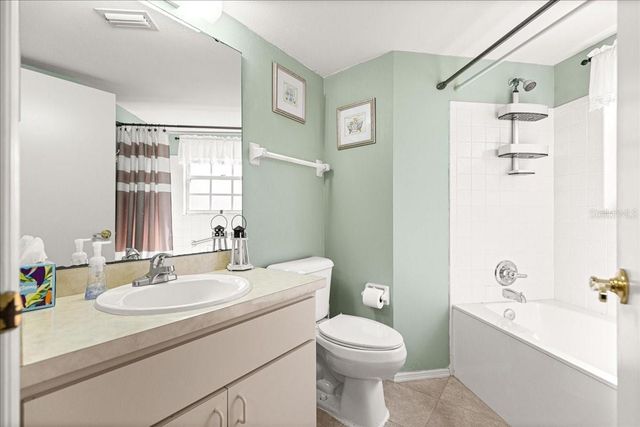 7885 MIDWAY DRIVE TERRACE E101, Ocala, FL 34472