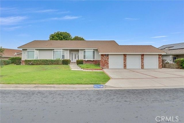 30279 Clear Water, Canyon Lake, CA 92587