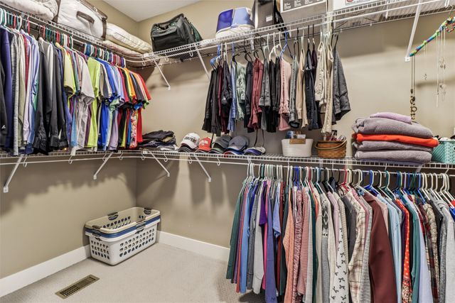 4485 NW 167th Street, Clive, IA 50325