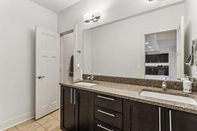 4485 NW 167th Street, Clive, IA 50325