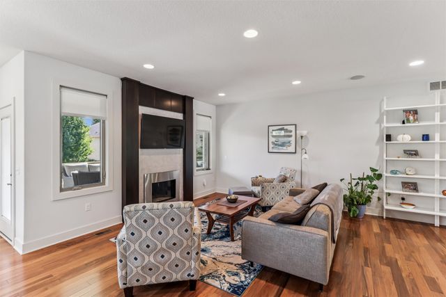 4485 NW 167th Street, Clive, IA 50325