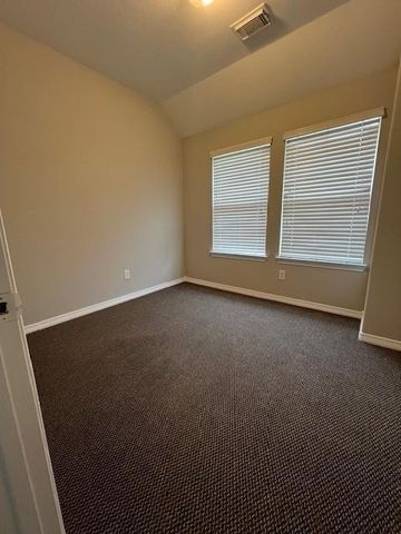 9219 Hidden Lake E, Magnolia, TX 77354