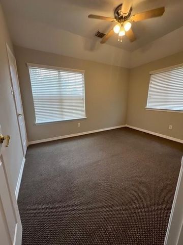 9219 Hidden Lake E, Magnolia, TX 77354