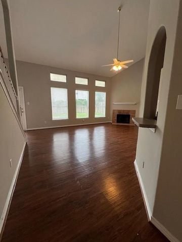 9219 Hidden Lake E, Magnolia, TX 77354