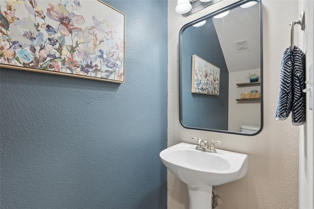 6204 Crescent Street, North Richland Hills, TX 76180