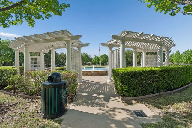 6204 Crescent Street, North Richland Hills, TX 76180