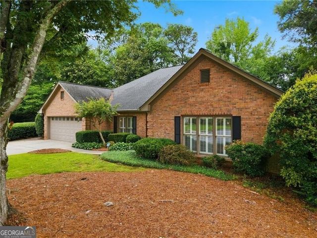965 Knoll Crest Court, Alpharetta, GA 30004