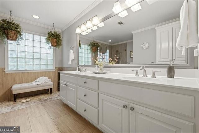 965 Knoll Crest Court, Alpharetta, GA 30004