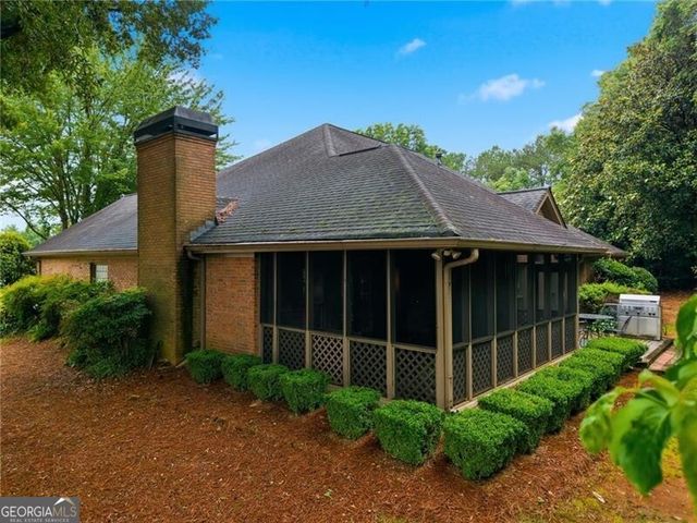 965 Knoll Crest Court, Alpharetta, GA 30004
