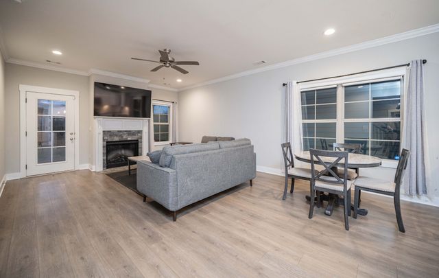 413 Spotted Saddle Ct, Murfreesboro, TN 37129