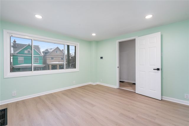 67 Ruth St, Mt Washington, PA 15211