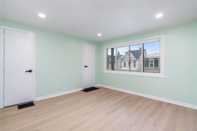 67 Ruth St, Mt Washington, PA 15211