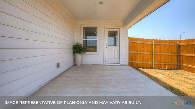 708 PRINCE ALBERT, Seguin, TX 78155