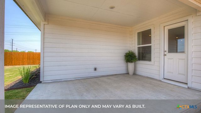 708 PRINCE ALBERT, Seguin, TX 78155