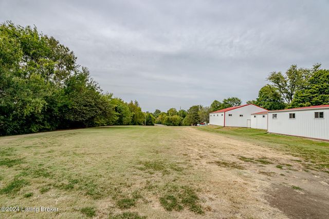 4626 Glen Rose Rd, Louisville, KY 40229