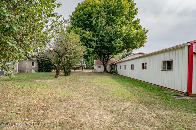 4626 Glen Rose Rd, Louisville, KY 40229