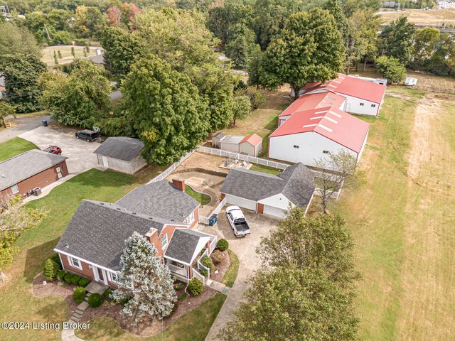 4626 Glen Rose Rd, Louisville, KY 40229