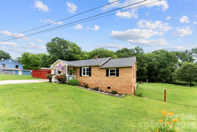 810 Bradley Road, Dallas, NC 28034