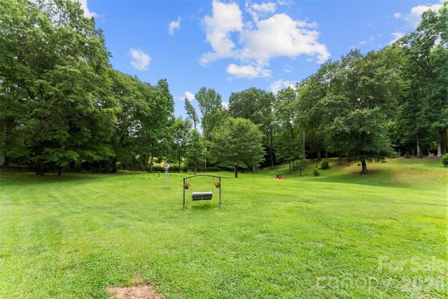810 Bradley Road, Dallas, NC 28034
