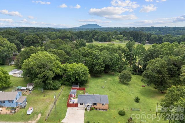 810 Bradley Road, Dallas, NC 28034