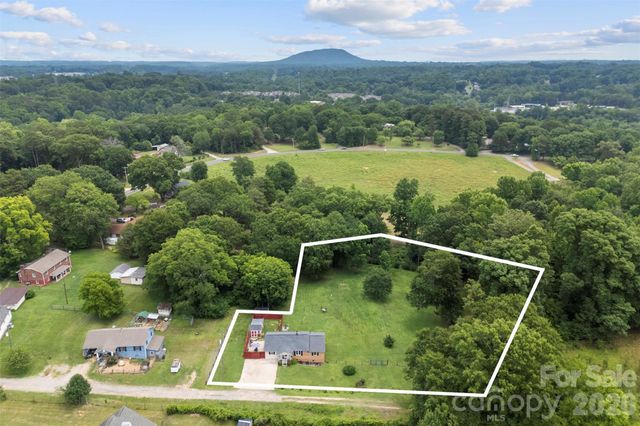 810 Bradley Road, Dallas, NC 28034