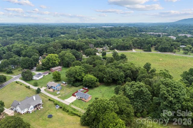 810 Bradley Road, Dallas, NC 28034