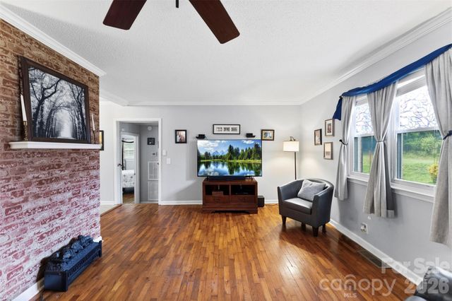 810 Bradley Road, Dallas, NC 28034