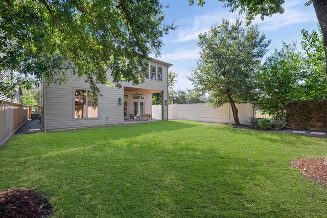 623 E 13th Street, Houston, TX 77008