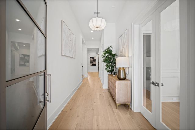 623 E 13th Street, Houston, TX 77008