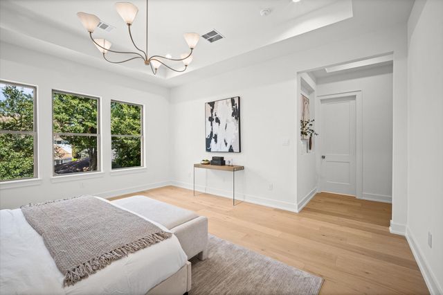 623 E 13th Street, Houston, TX 77008