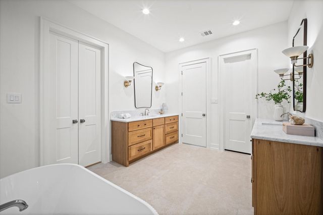623 E 13th Street, Houston, TX 77008