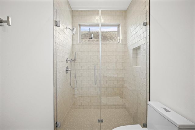 623 E 13th Street, Houston, TX 77008