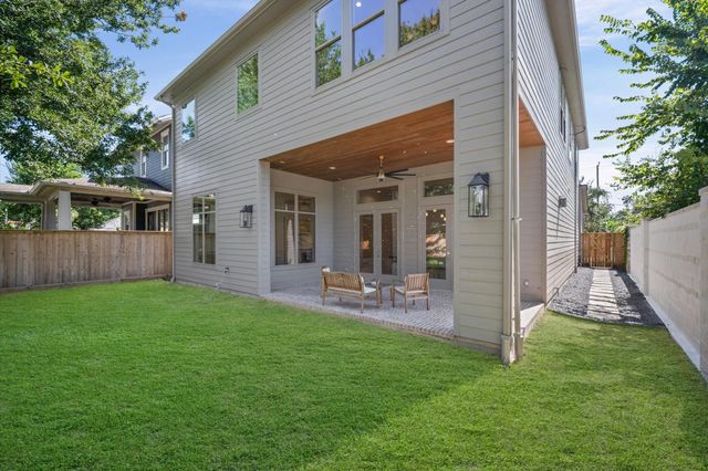 623 E 13th Street, Houston, TX 77008