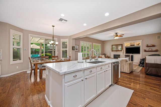 1615 Zerlang Ct, Folsom, CA 95630