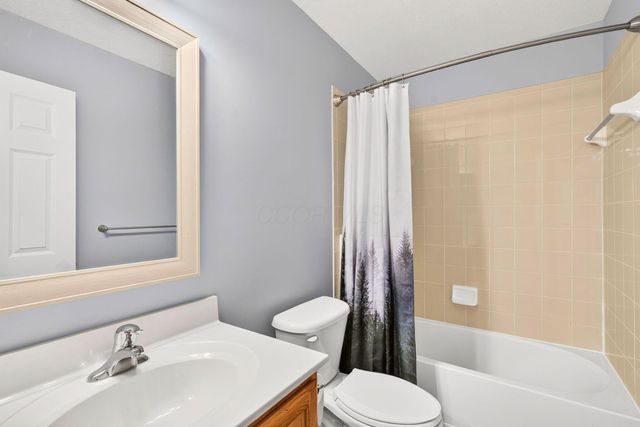 1432 Fergus Road, Grove City, OH 43123