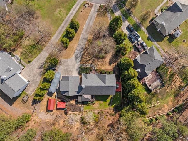 150 Kings Court SW, Calhoun, GA 30701