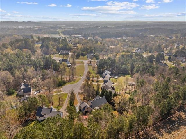 150 Kings Court SW, Calhoun, GA 30701