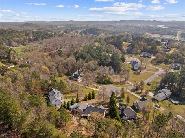 150 Kings Court SW, Calhoun, GA 30701